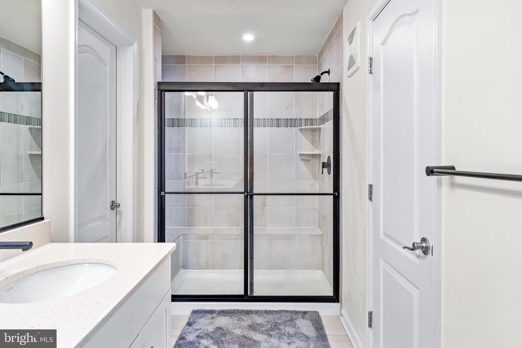 4520 REANEY LN Unit: 483