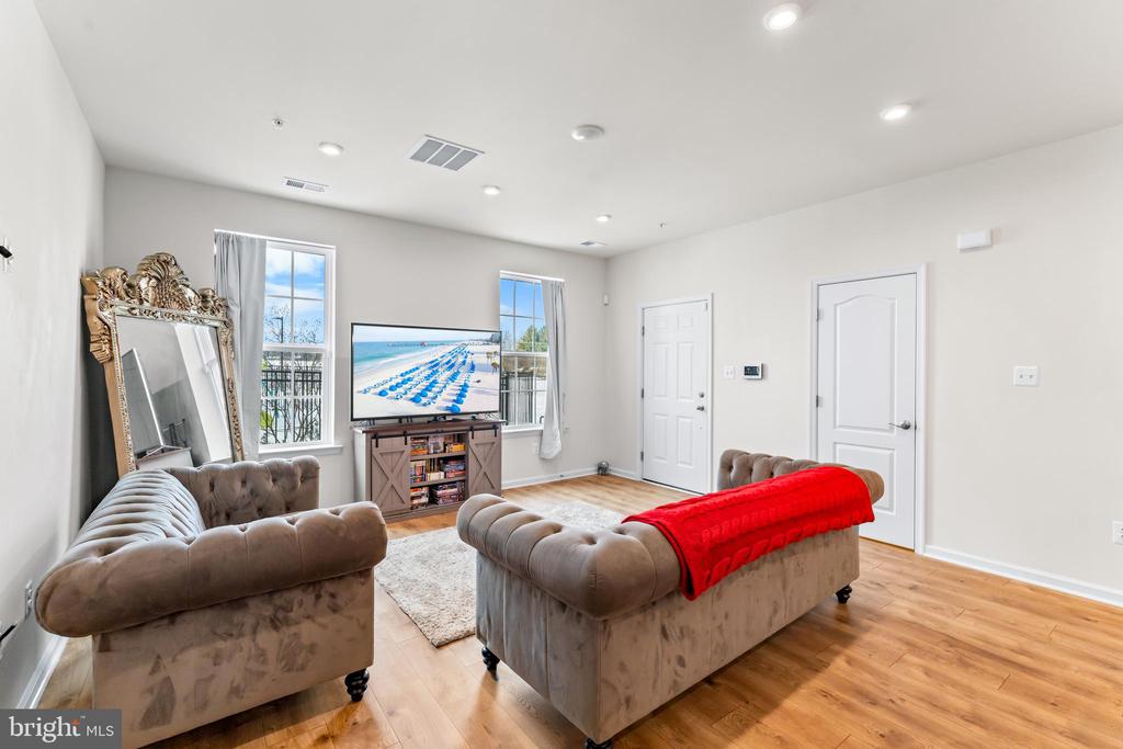 4520 REANEY LN Unit: 483