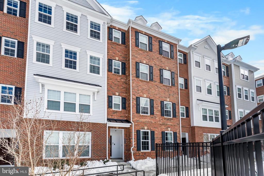 4520 REANEY LN Unit: 483