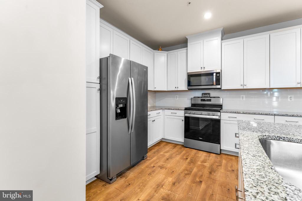 4520 REANEY LN Unit: 483