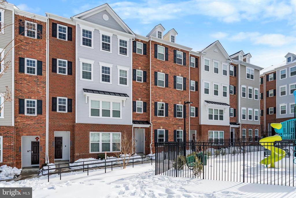 4520 REANEY LN Unit: 483
