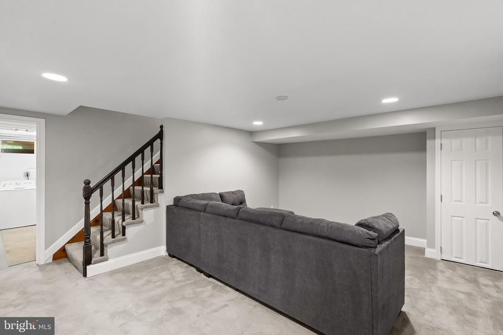 1235 HALSTEAD ROAD