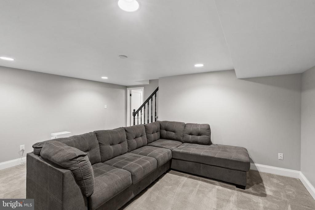 1235 HALSTEAD ROAD