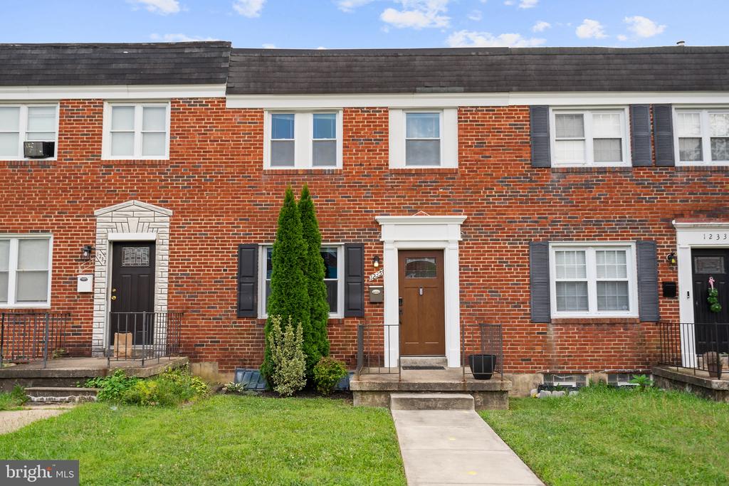 1235 HALSTEAD ROAD