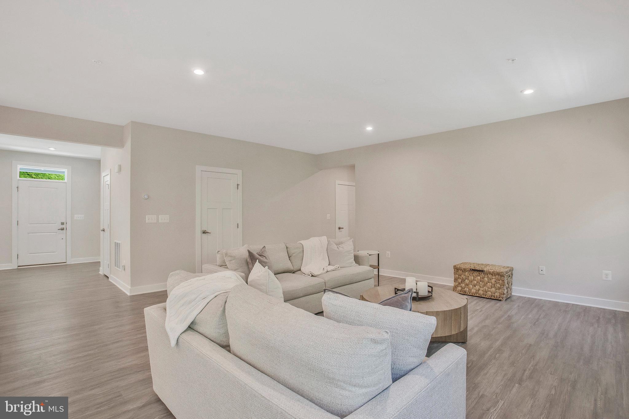 2929 Heritage DRIVE