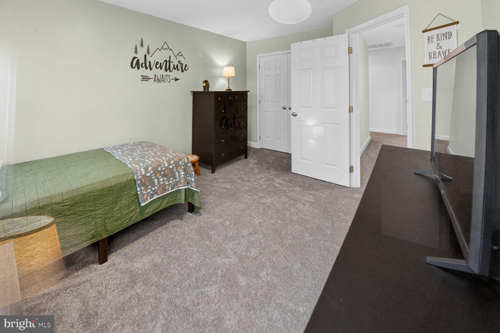 1820 BIRDS NEST LANE