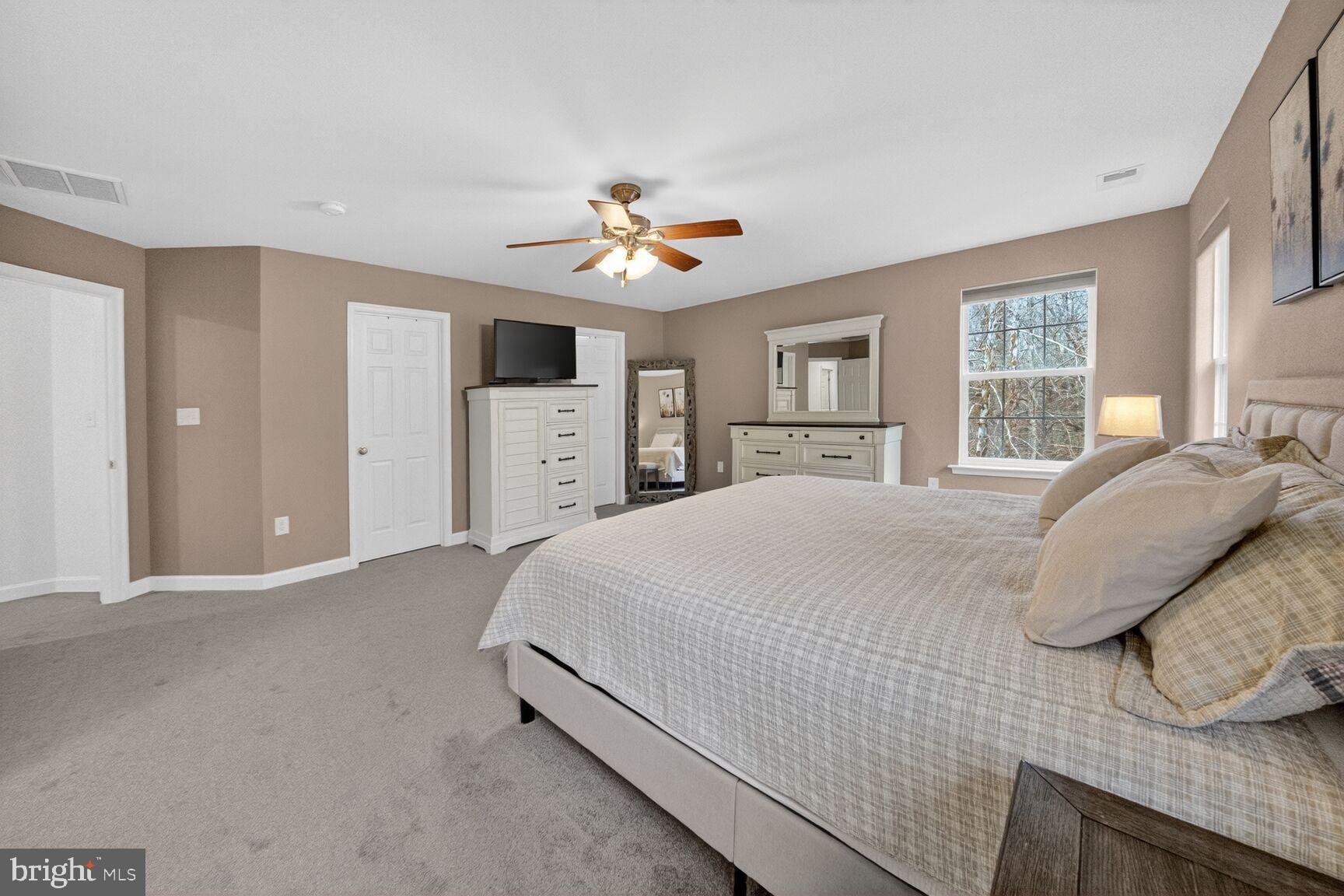 1820 BIRDS NEST LANE