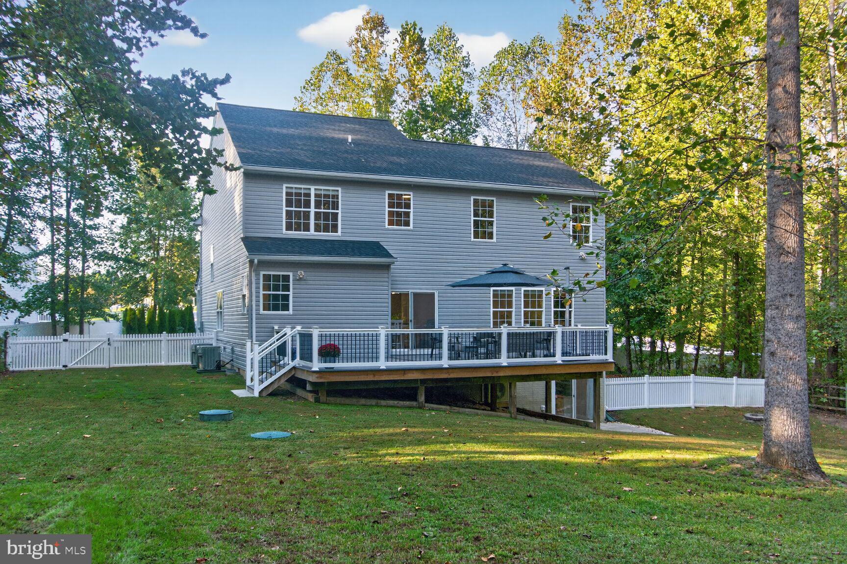 1820 BIRDS NEST LANE