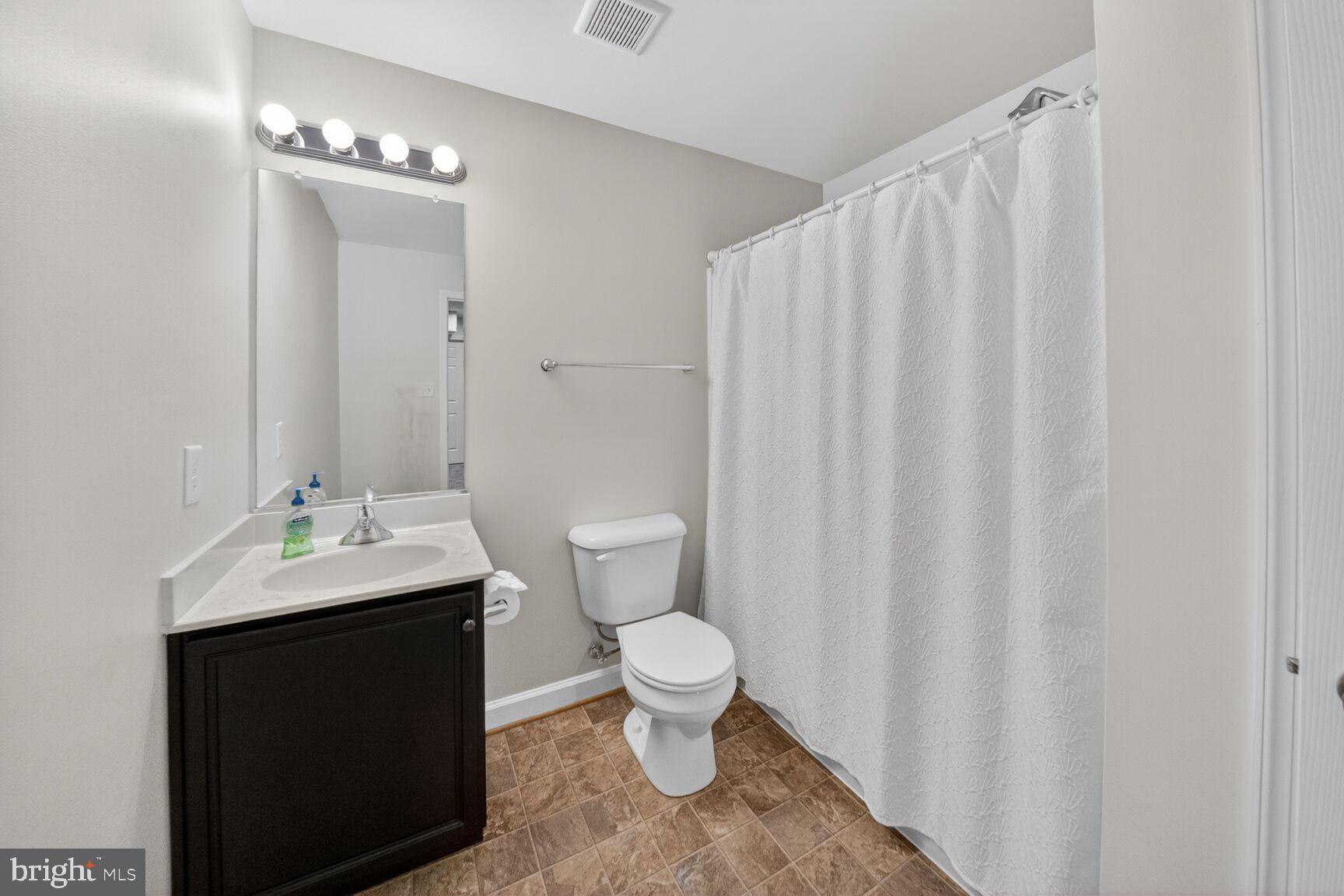 1820 BIRDS NEST LANE