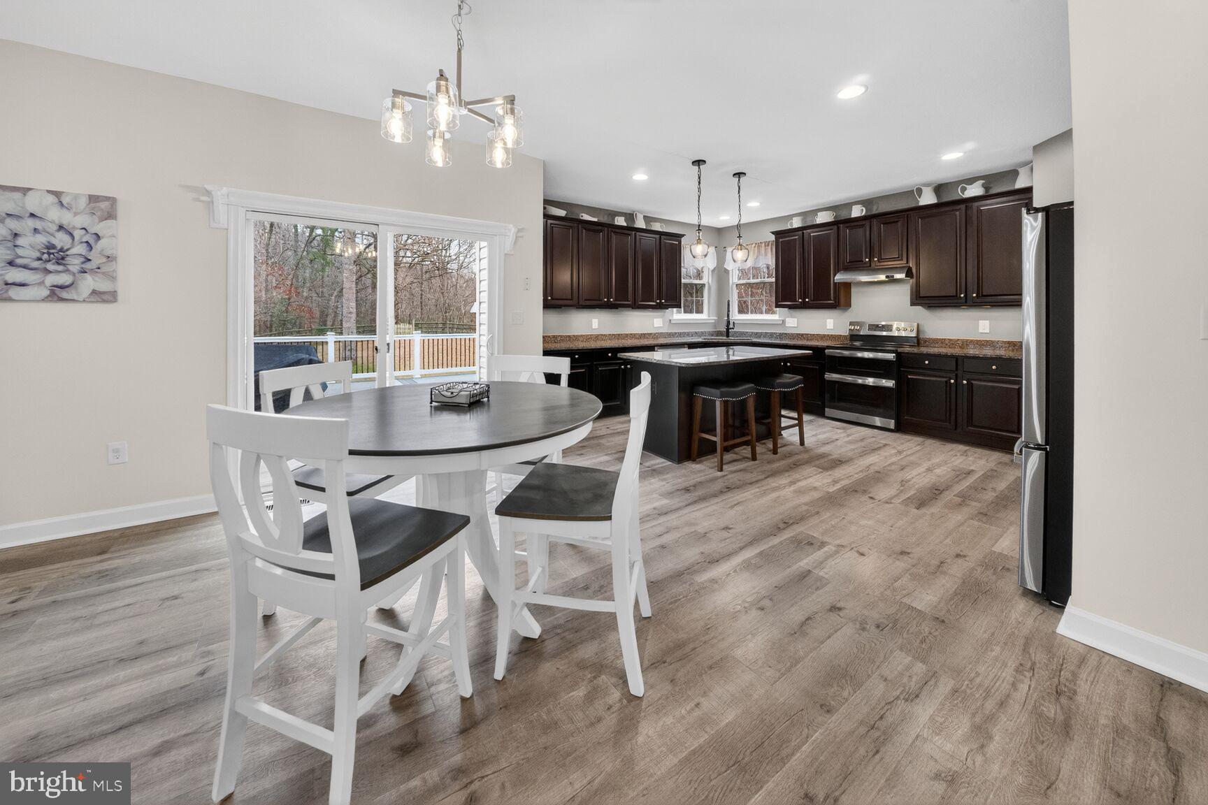 1820 BIRDS NEST LANE