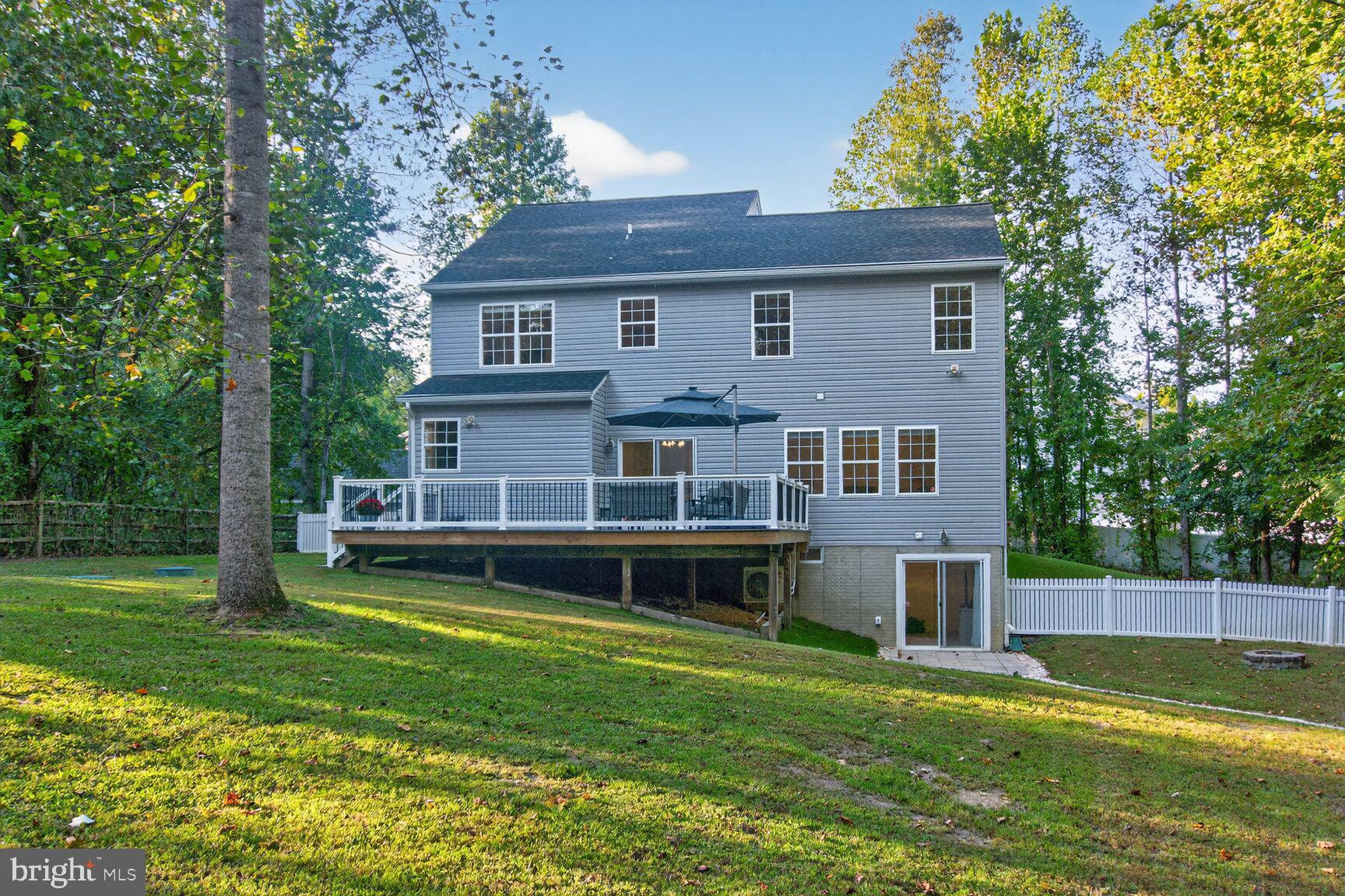 1820 BIRDS NEST LANE