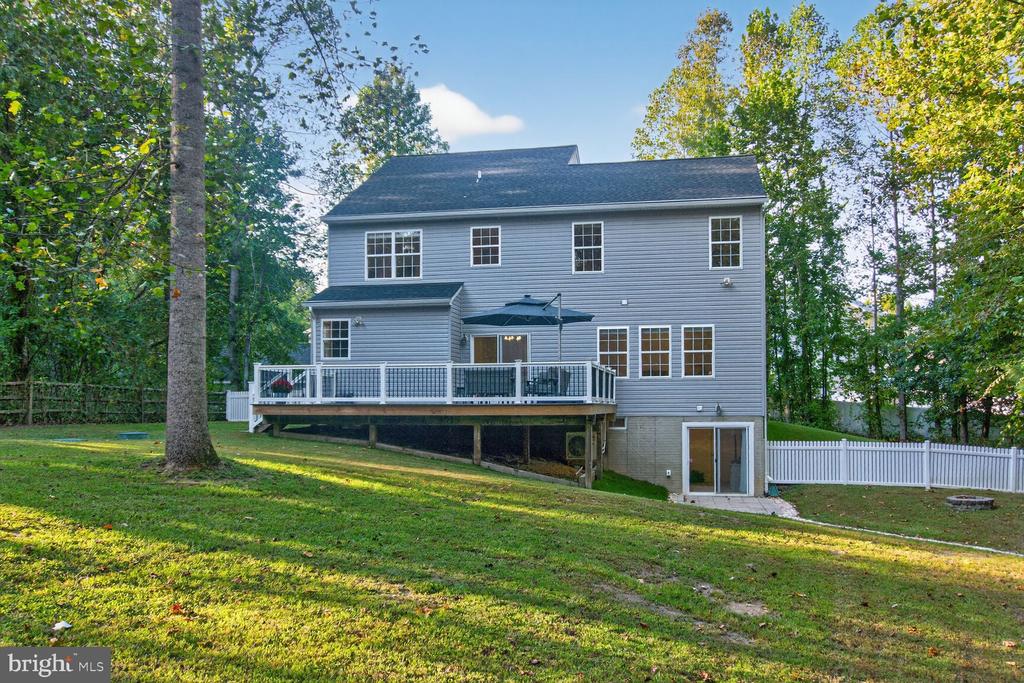 1820 BIRDS NEST LANE