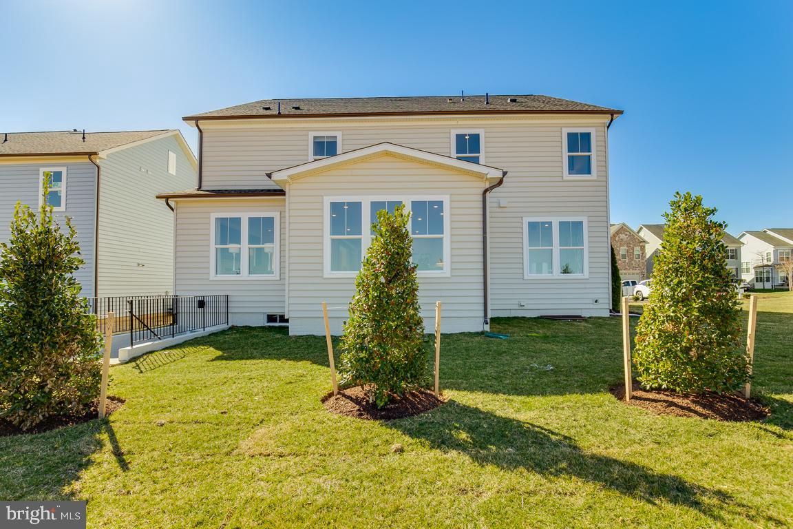 9894 Obin LANE