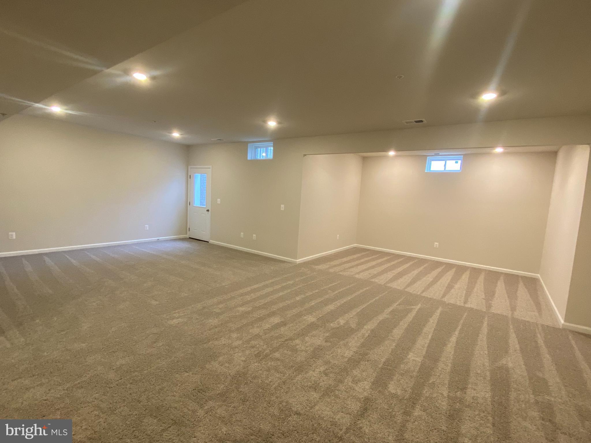 10033 Selkie LANE