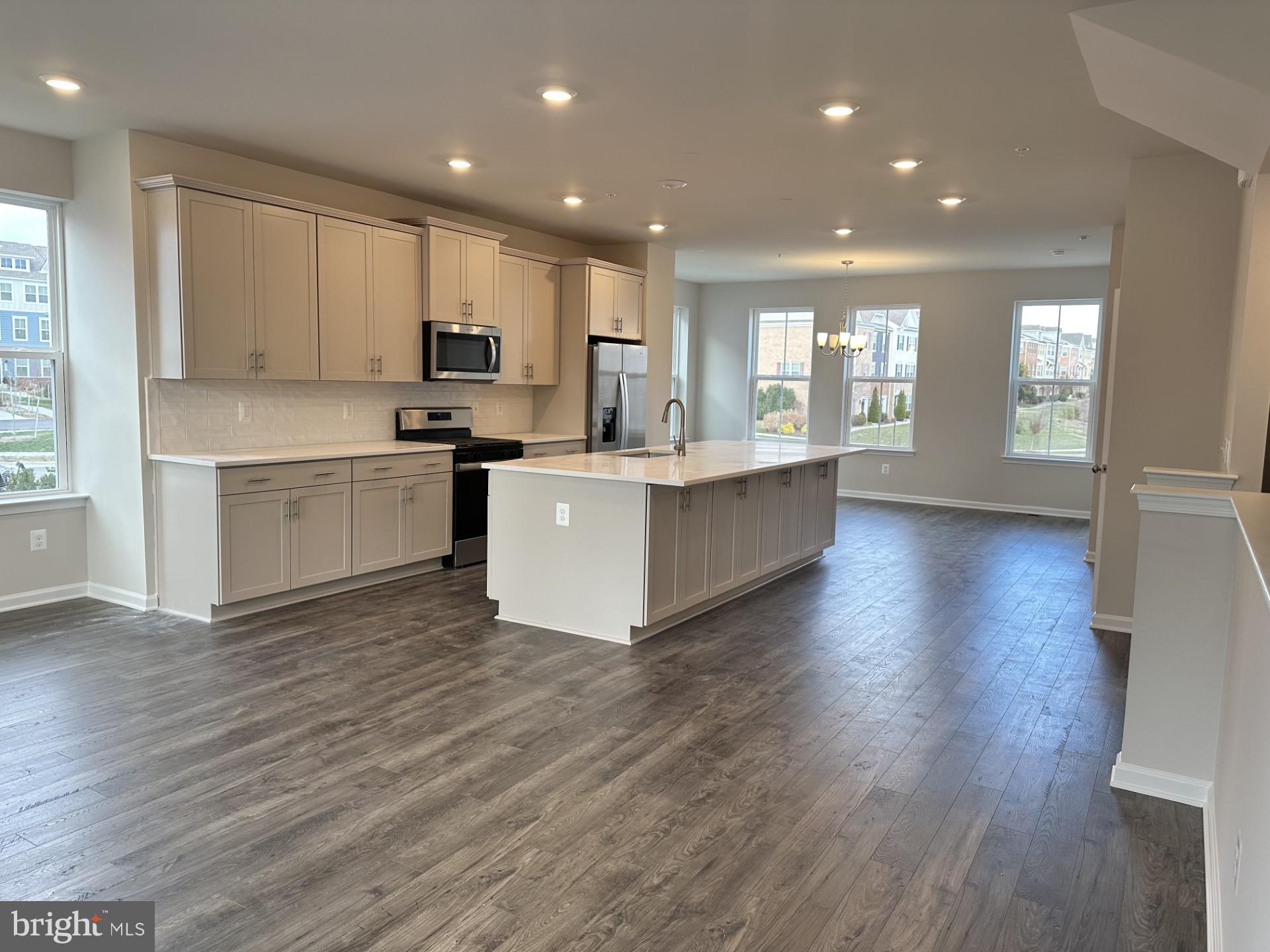 9566 Rutherglen PLACE