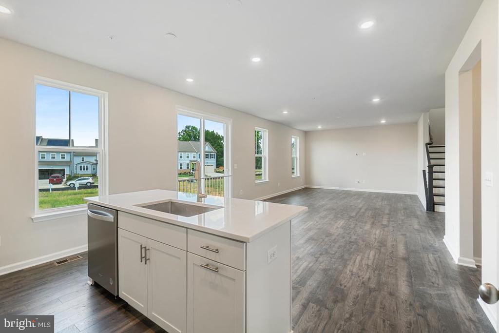 10017 Selkie Ln