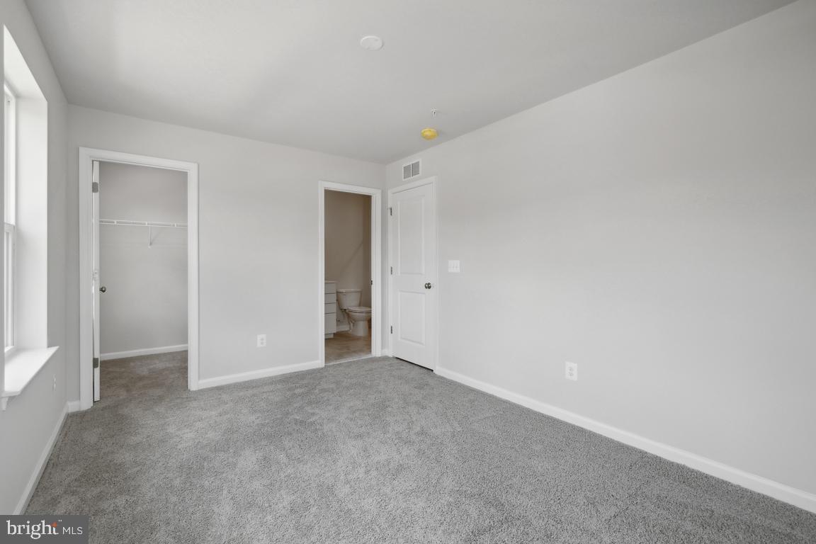 10017 Selkie Ln