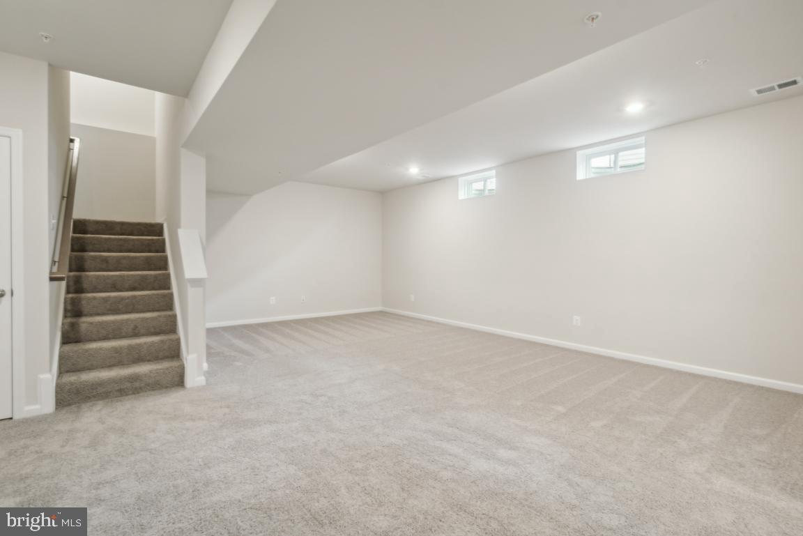 9883 Selkie Ln