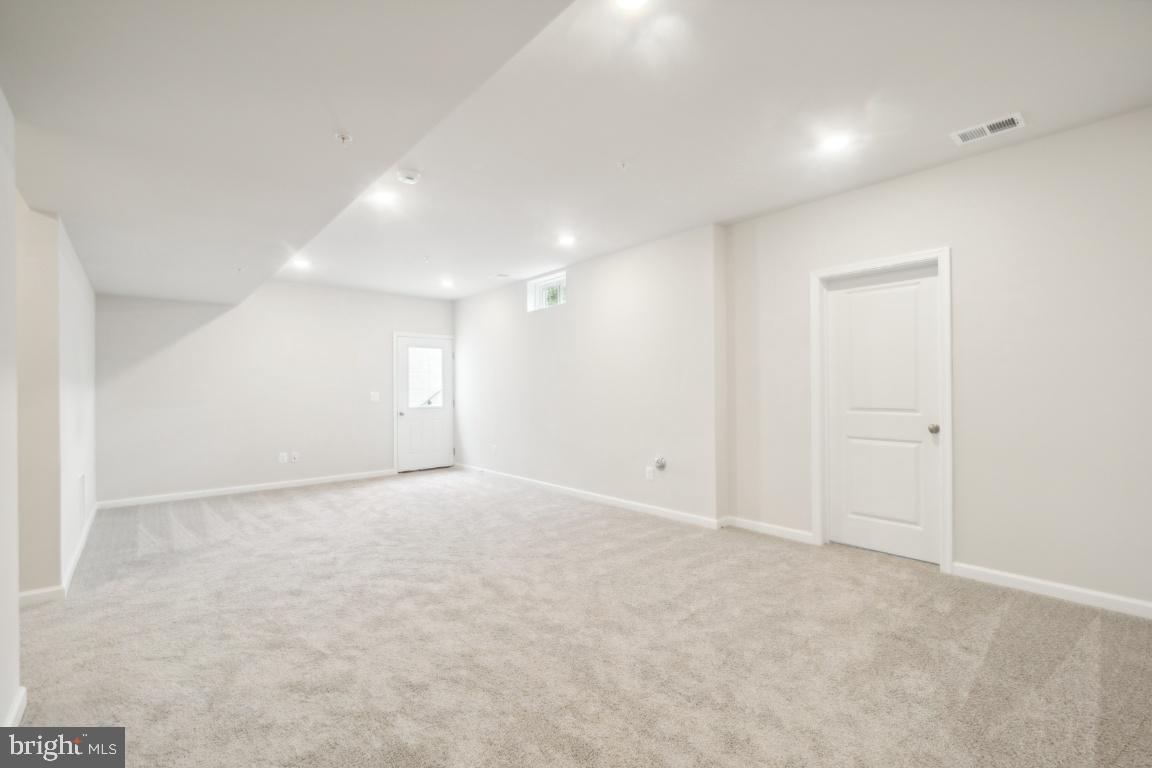 10014 Selkie Ln