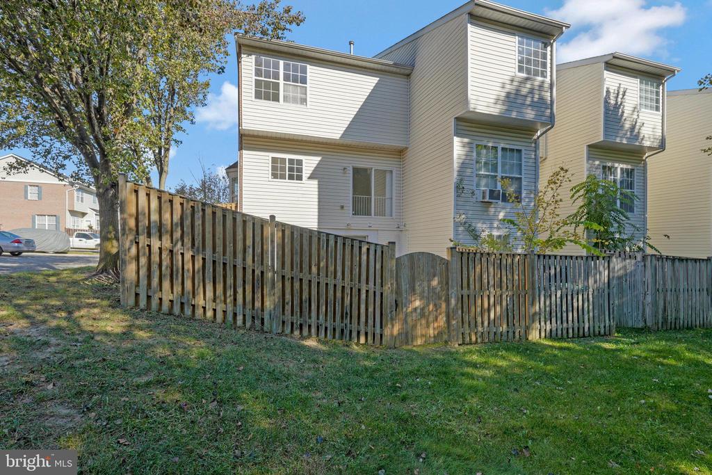 5216 Viperfish Pl