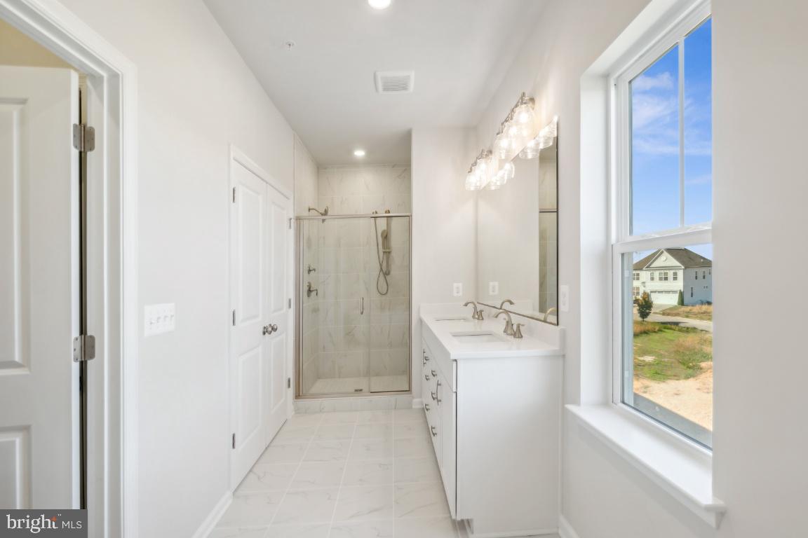 9858 Selkie Ln