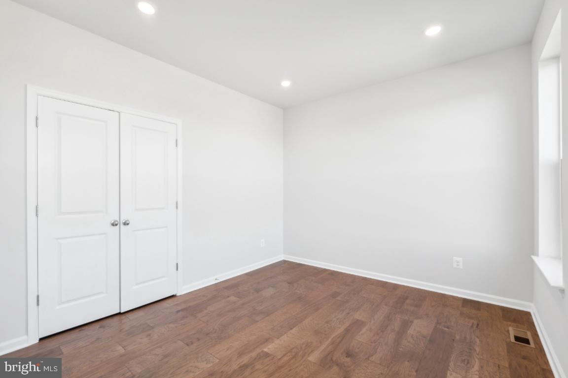 9858 Selkie Ln