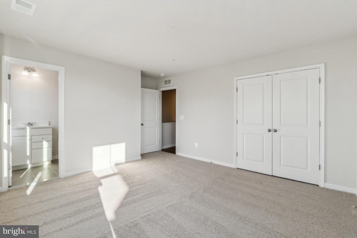 10006 Selkie Ln