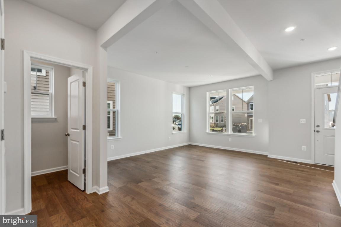 10006 Selkie Ln