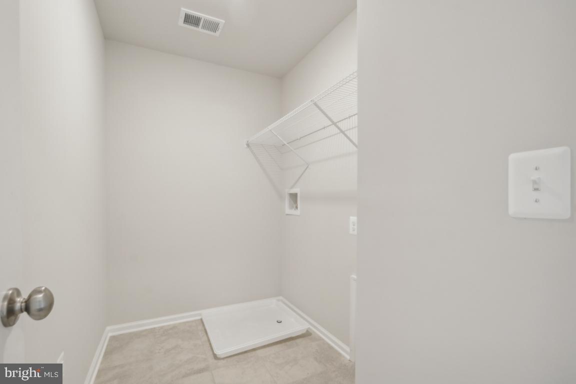 10005 Selkie Ln