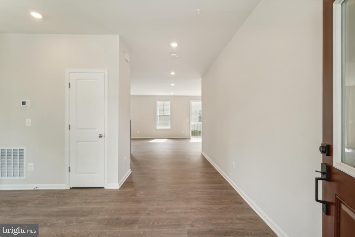 10005 Selkie Ln