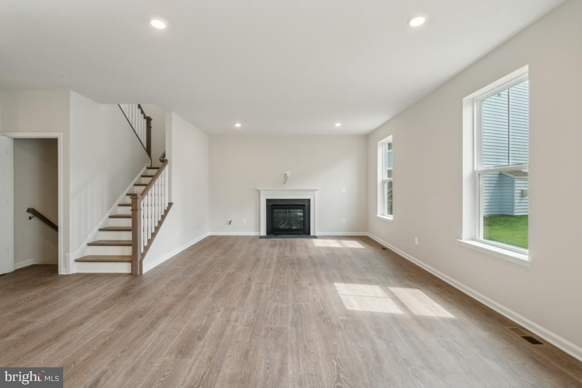10005 Selkie Ln