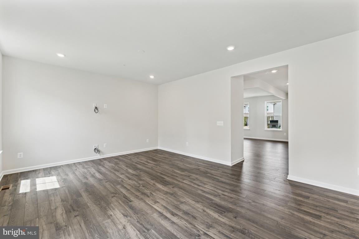 9907 Obin Ln