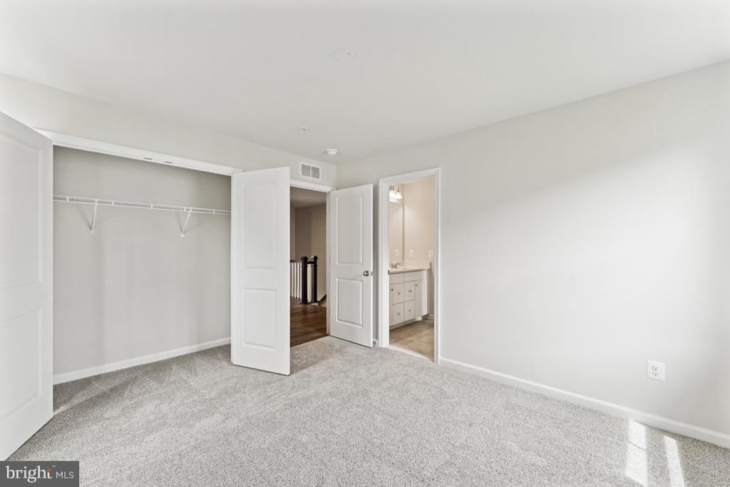 9907 Obin Ln