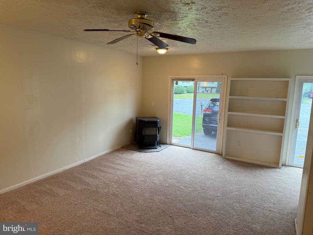 1048 Chesapeake Ct
