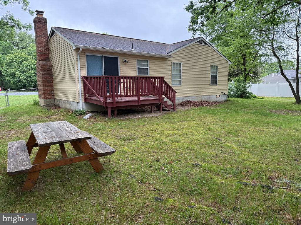 1048 Chesapeake Ct
