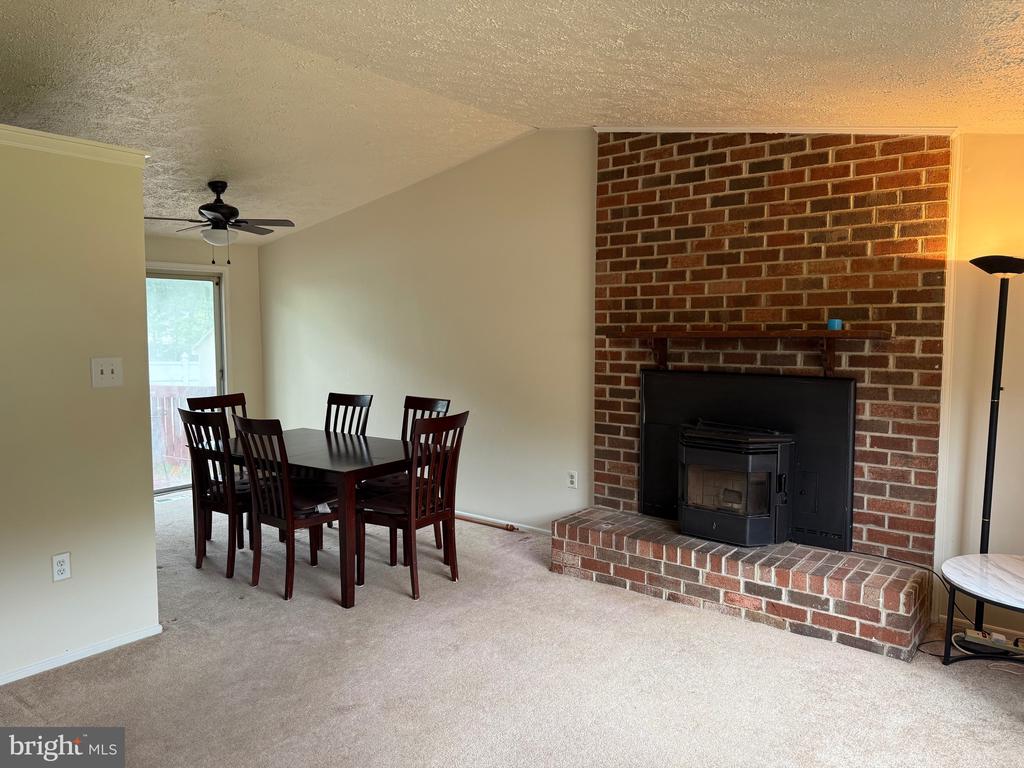 1048 Chesapeake Ct