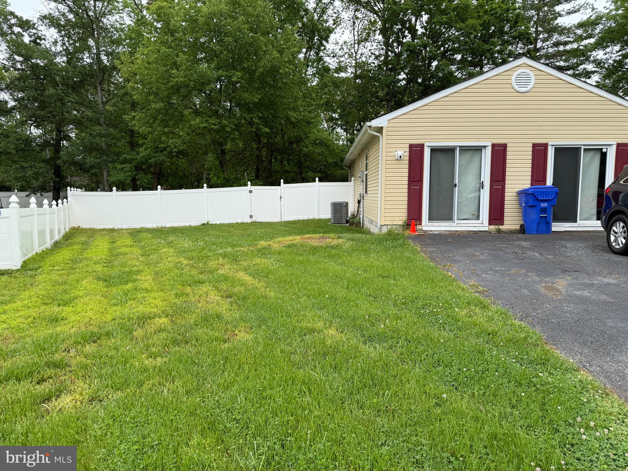 1048 Chesapeake Ct