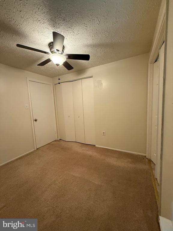 1048 Chesapeake Ct