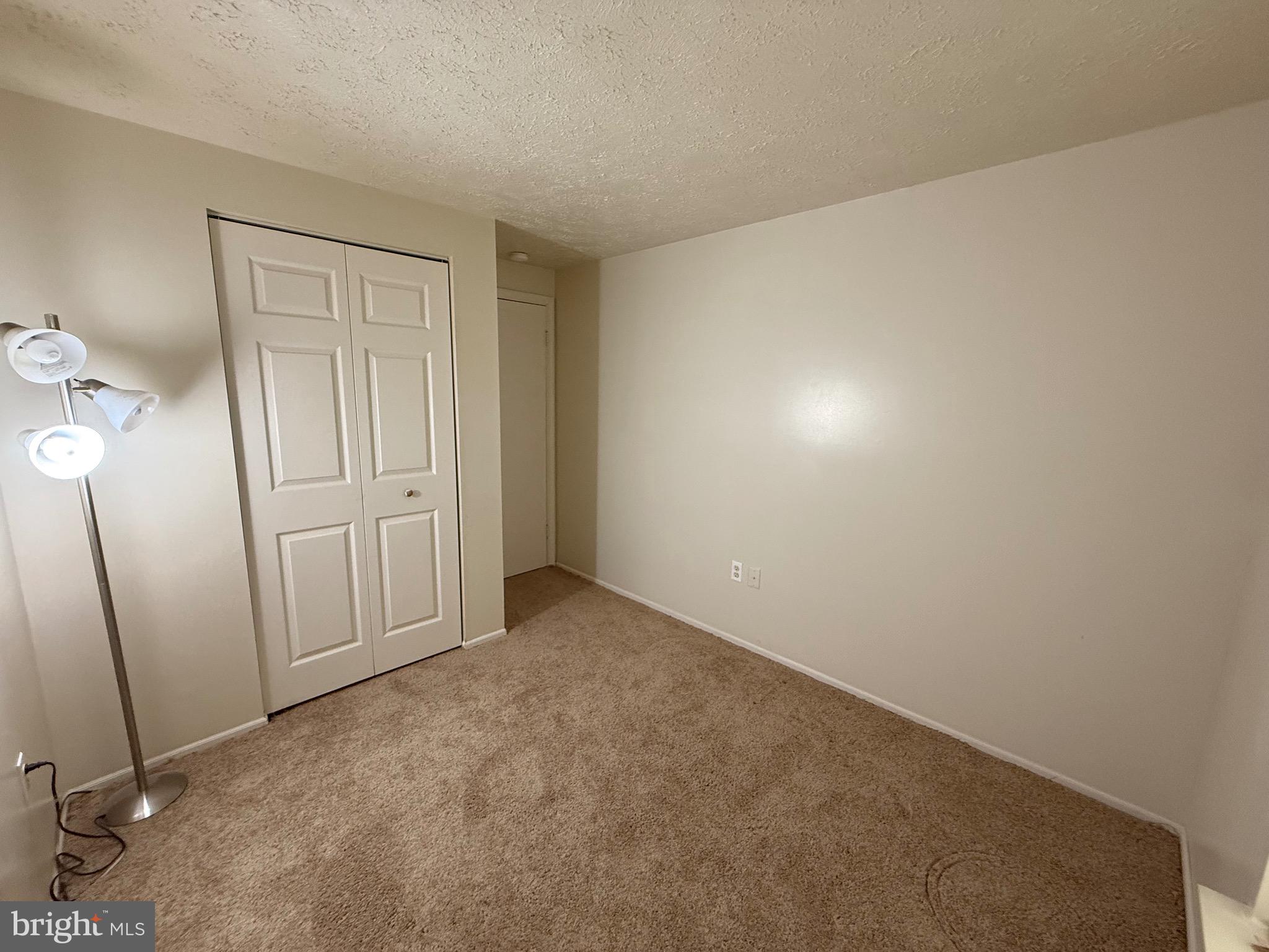 1048 Chesapeake Ct