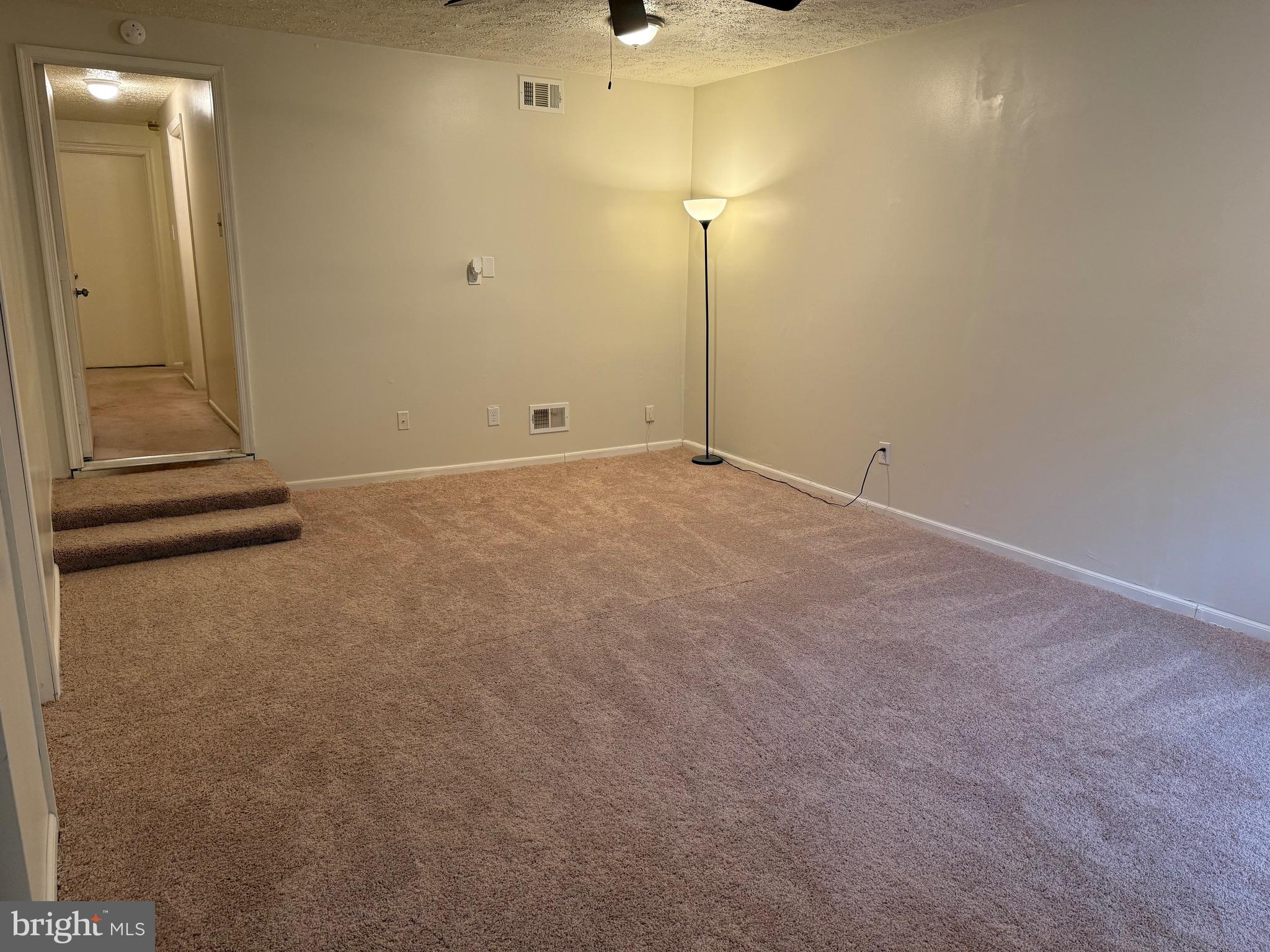 1048 Chesapeake Ct