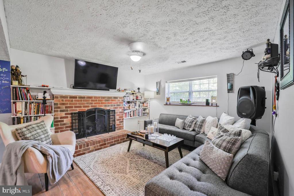 3555 Snowbell Ct