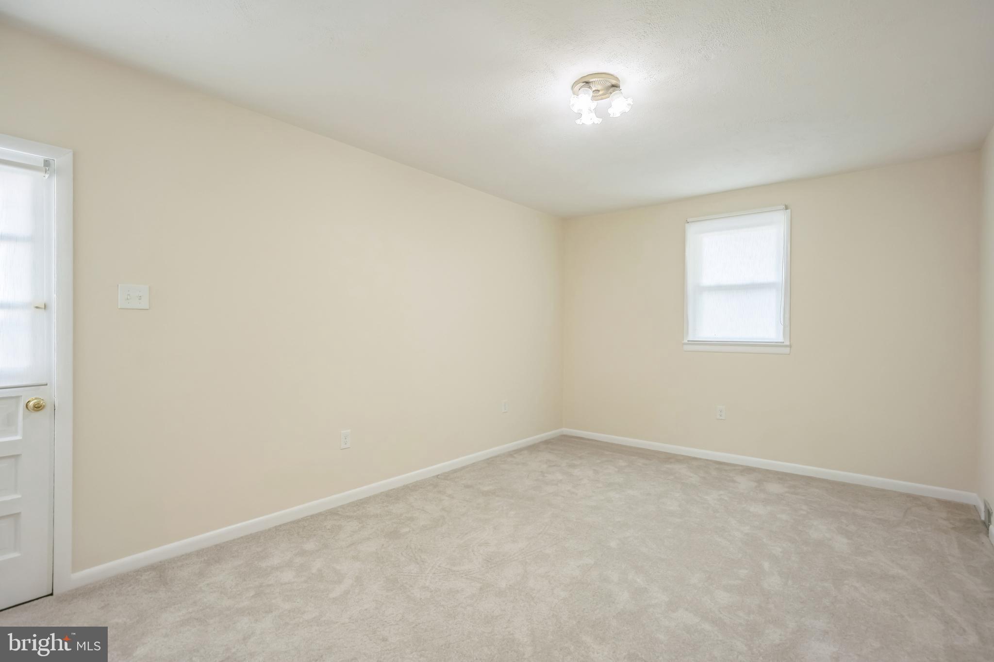 6799 Amherst Rd