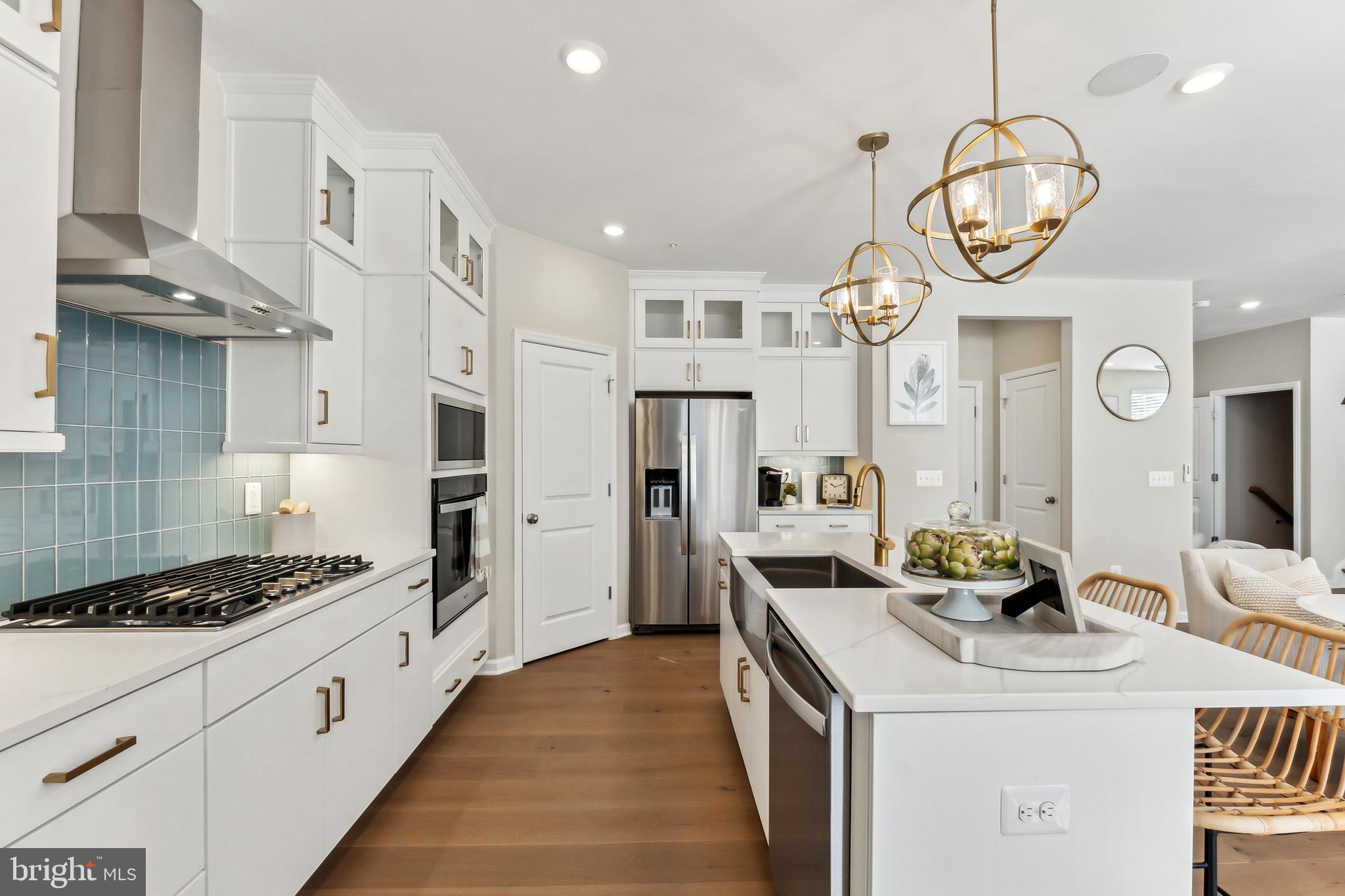 9895 Obin Ln