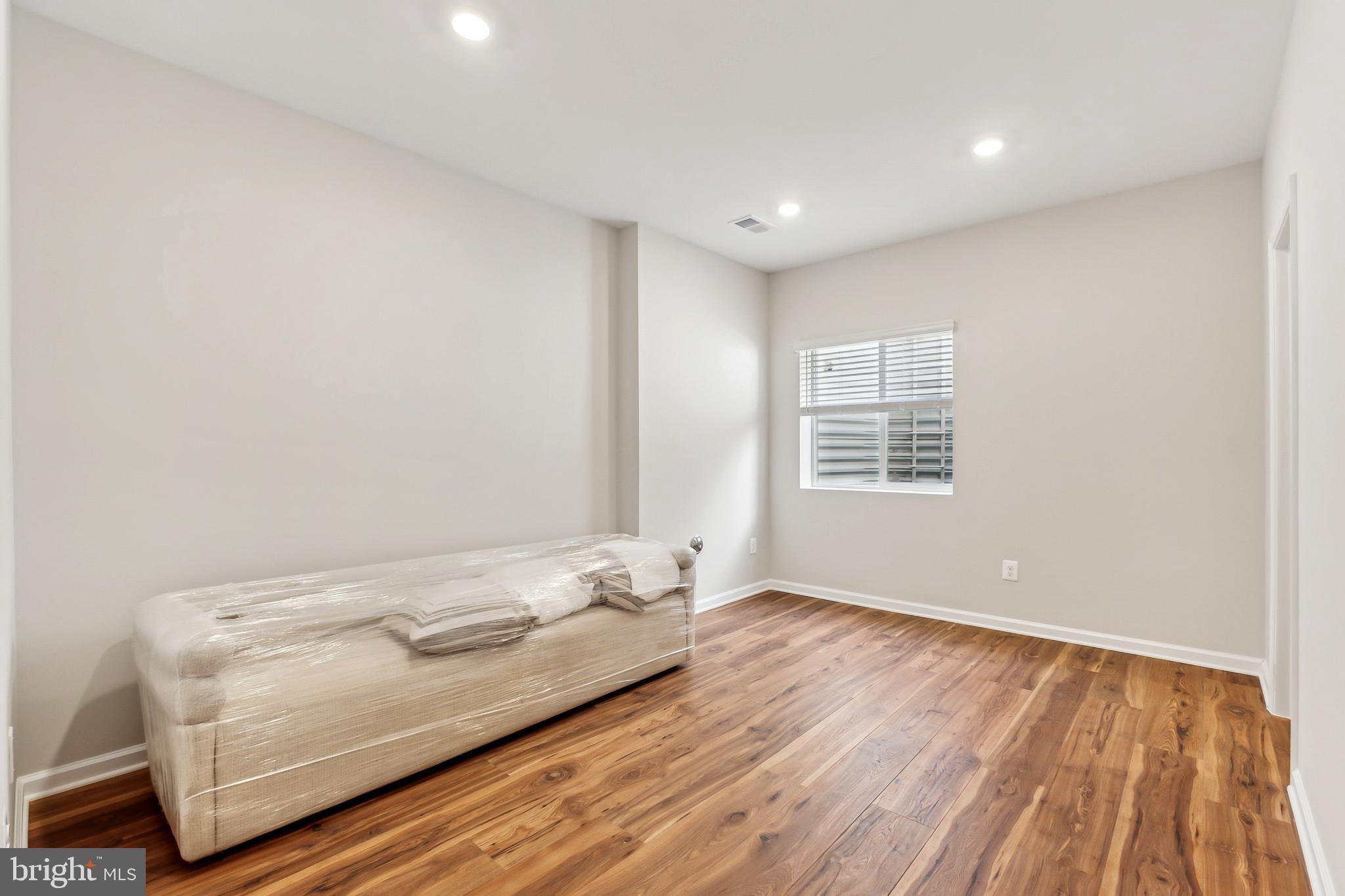 9895 Obin Ln