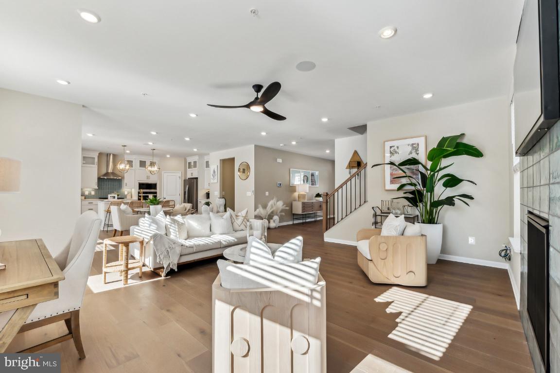 9804 Stonehaven Ct
