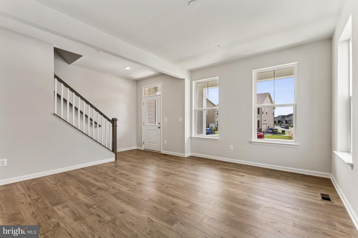 9809 Stonehaven Ct