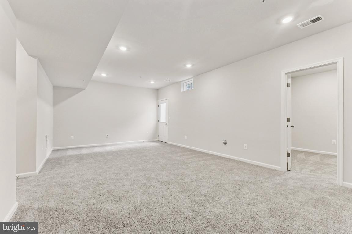 9809 Stonehaven Ct