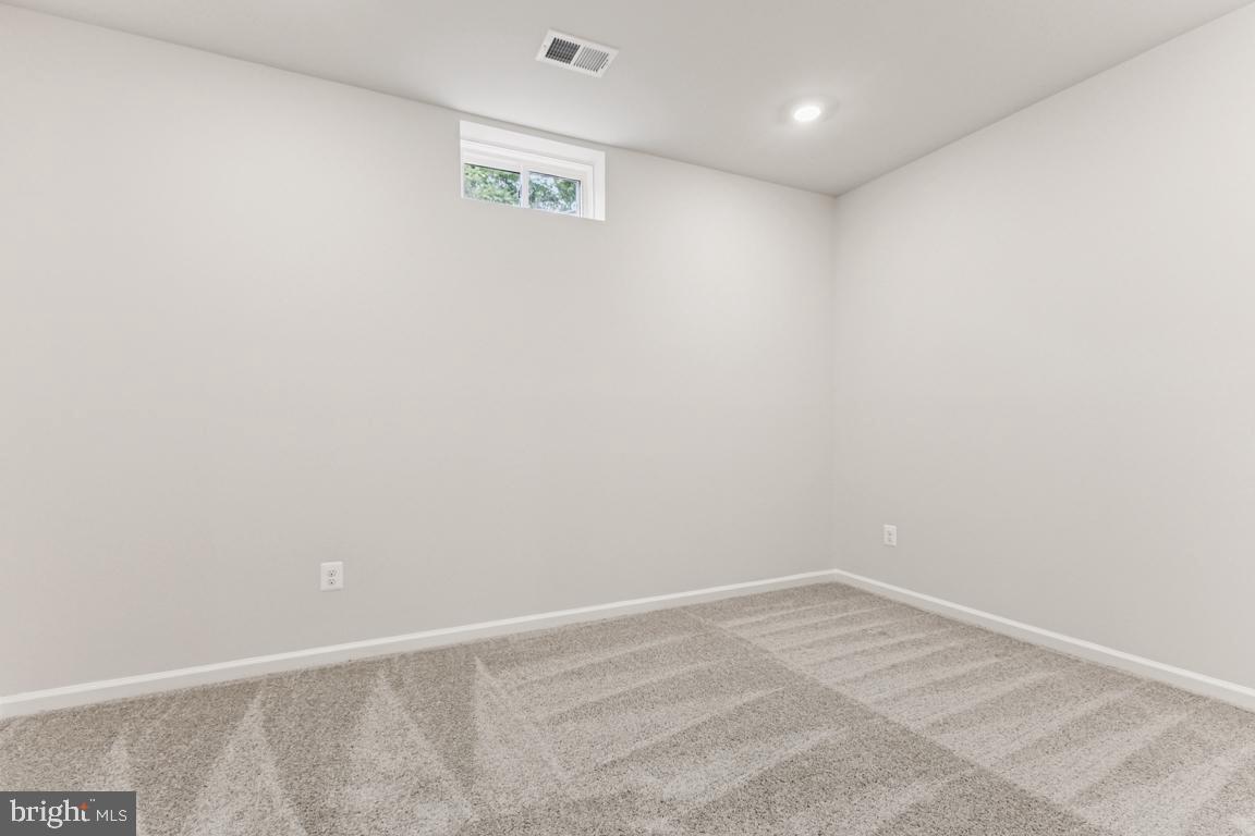9809 Stonehaven Ct