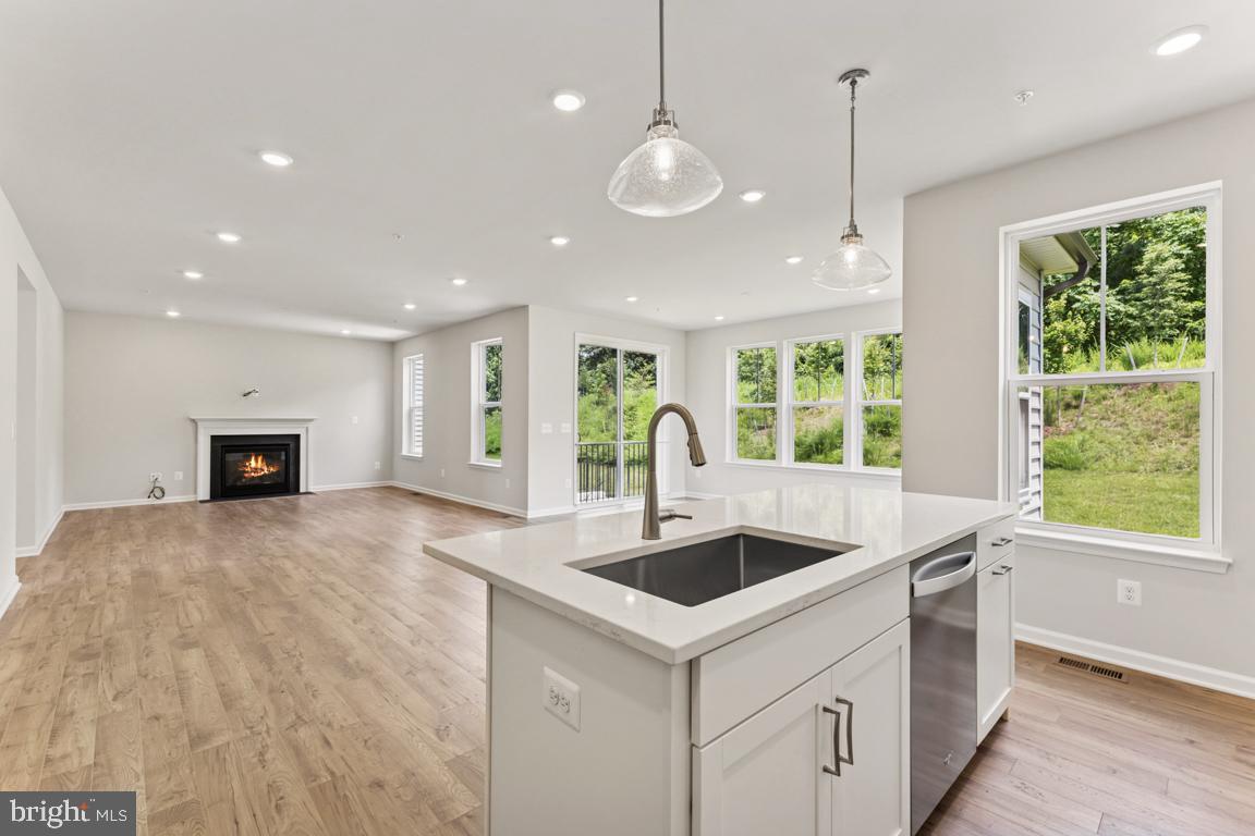 9809 Stonehaven Ct