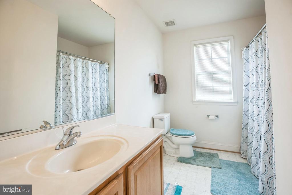 1005 AGRICOPIA DR